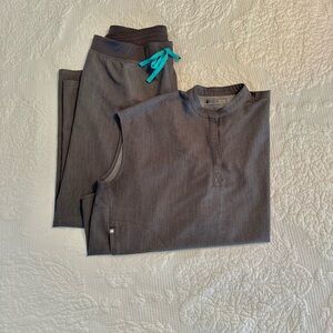 Figs Graphite Scrub Set